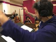 Il M° Nicola Tescari dirige gli archi della Roma film Orchestra