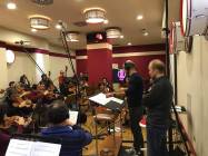 Il Direttore Emanuele Bossi e Il M Gabriele Roberto con gli archi della Roma Film Orchestra